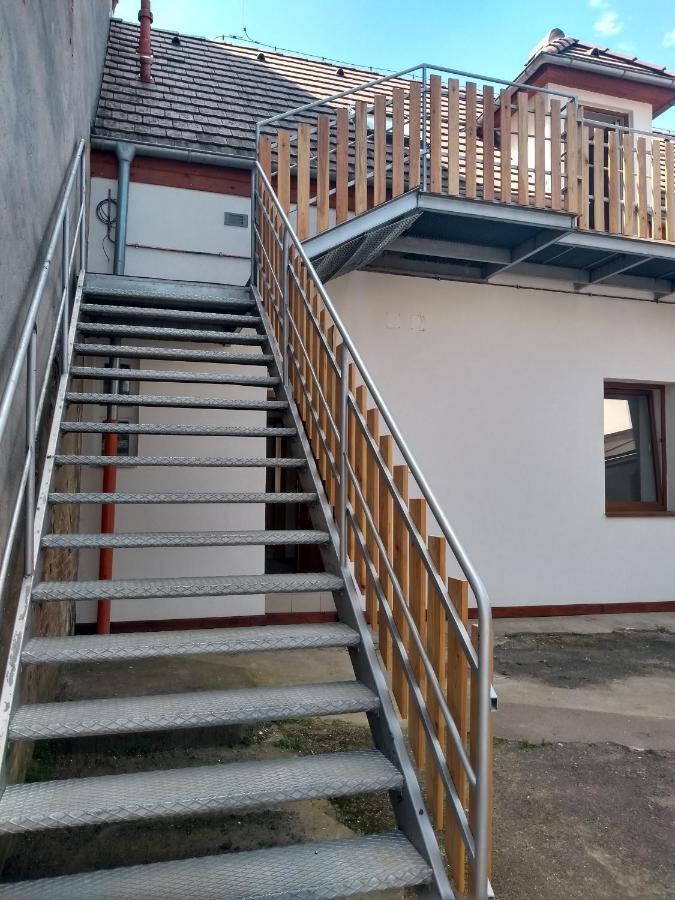 Apartmány LoNo Jičín Exterior foto