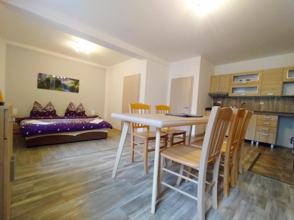 Apartmány LoNo Jičín Exterior foto